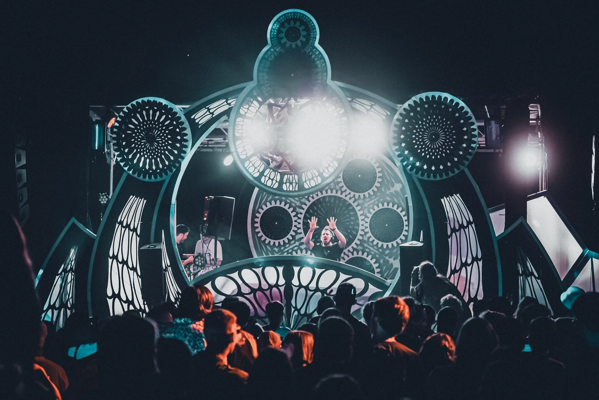 2Takt Festival – Co-founded by Florian Görlitz with his best friends – a festival for the region, crowned every year by a main stage built as one giant kinetic machine.